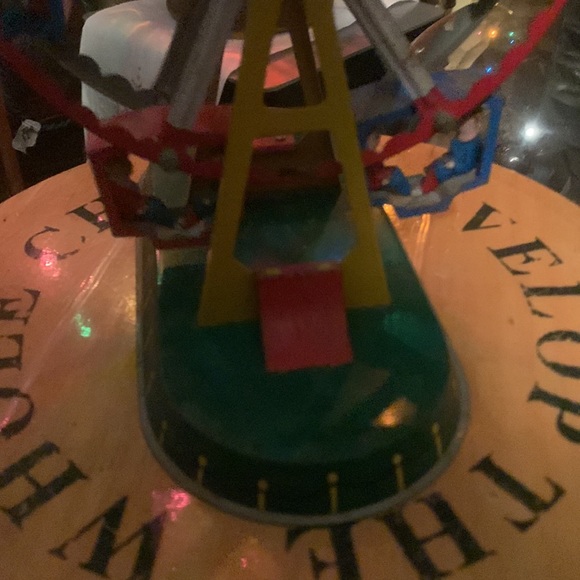 Vintage Tin Ferris wheel Toy - Picture 8 of 9